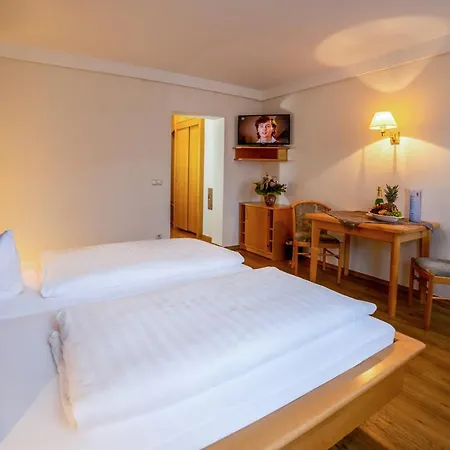Lindenhof Hetzenbach Hotel